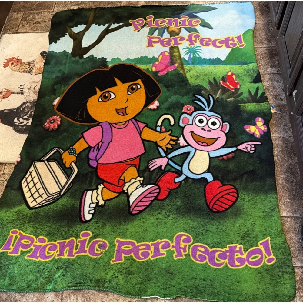 Vintage 2006 Nick Jr Dora the Explorer Picnic Perfect Fleece Throw Blanket Green
